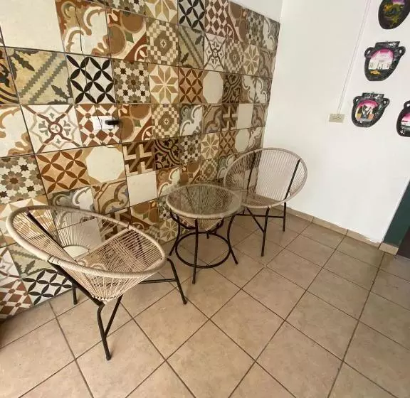 ペンション Terrazas Guest House Hostal