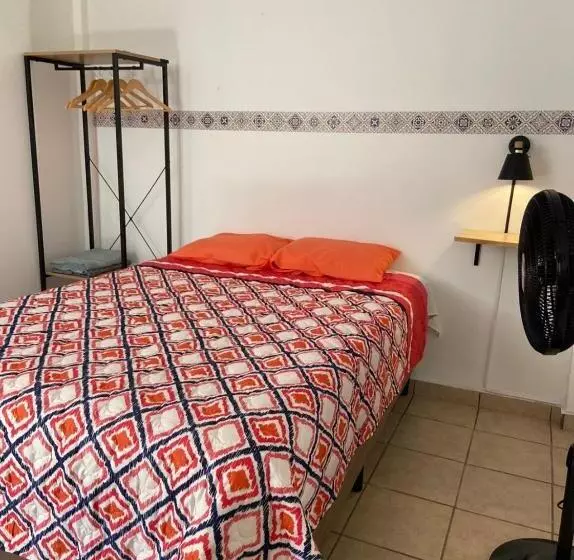 ペンション Terrazas Guest House Hostal