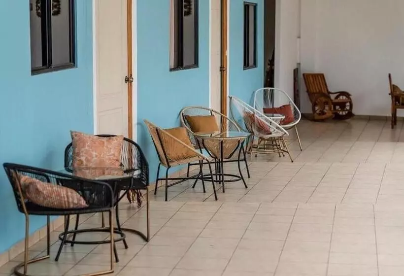 ペンション Terrazas Guest House Hostal