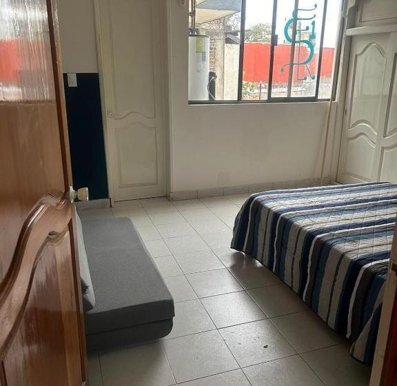 הוסטל Hostal Reforma