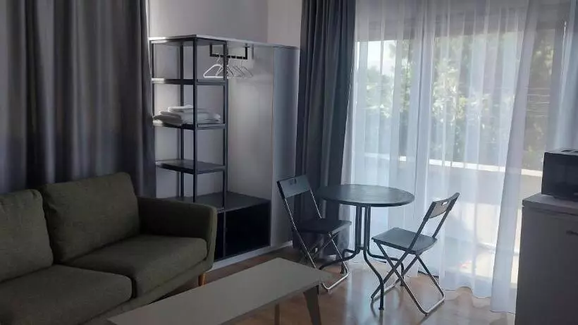 هاستل Lighthouse Otel
