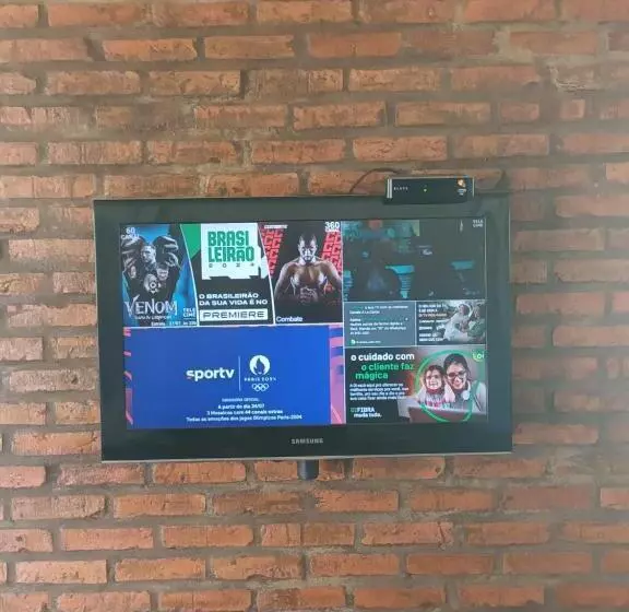 ユースホステル Pousada Chacara Família H