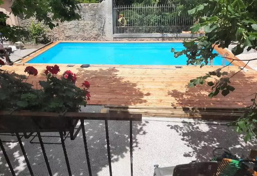 Aamiaismajoitus (B&B) Chambre Art Déco