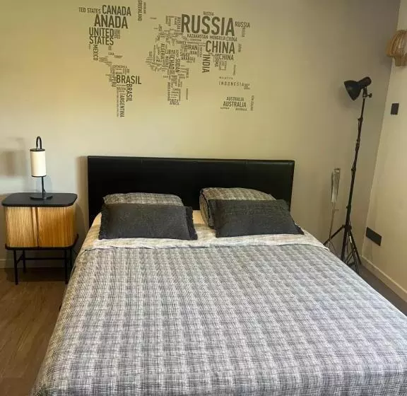 ベッドアンドブレックファースト Chambre Privée Danshavre De Paix