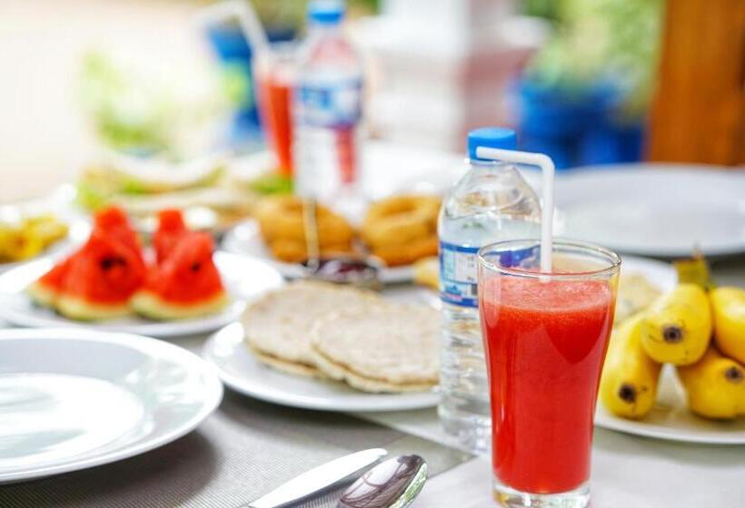 Bed and Breakfast Sashini Homestay