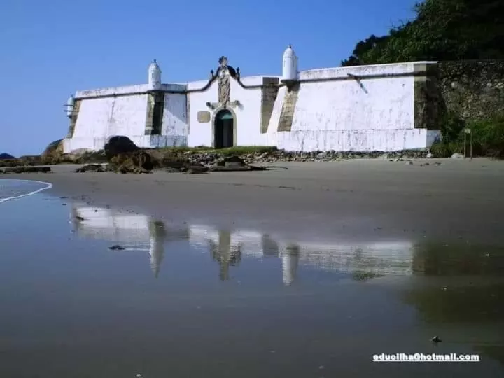 هتل Ilha Do Mel Casa Suítes Com Ar E Cafe Da Manha