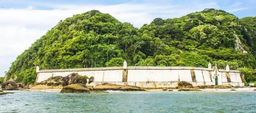هتل Ilha Do Mel Casa Suítes Com Ar E Cafe Da Manha