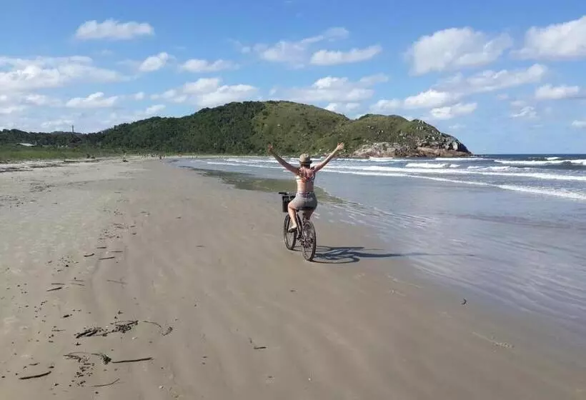 هتل Ilha Do Mel Casa Suítes Com Ar E Cafe Da Manha
