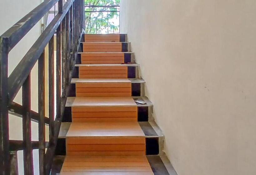 Hotel Reddoorz At Dien Homestay Syariah Alun Alun Pasuruan