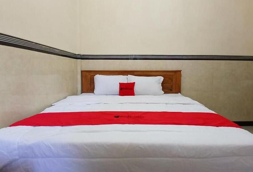Hotel Reddoorz At Dien Homestay Syariah Alun Alun Pasuruan