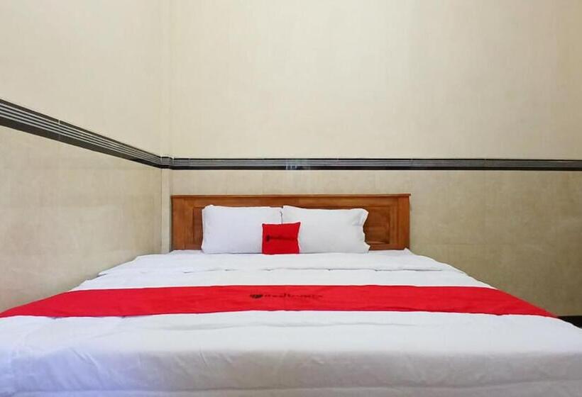 Hotel Reddoorz At Dien Homestay Syariah Alun Alun Pasuruan