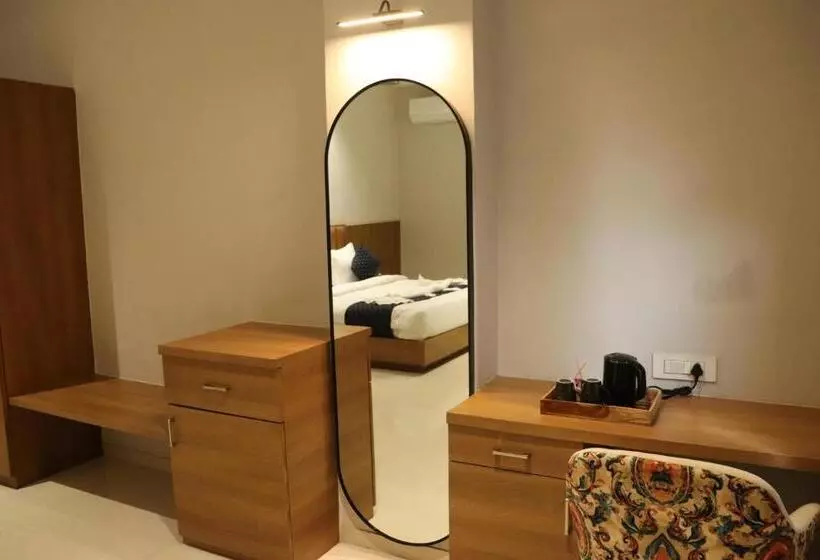 Oliver Hotels