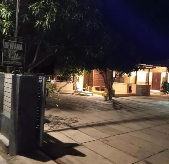 ペンション Dewana Villa Balad