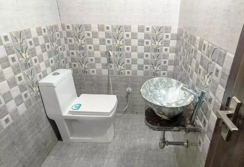 ペンション The Pink Nest   Backpackers Abode