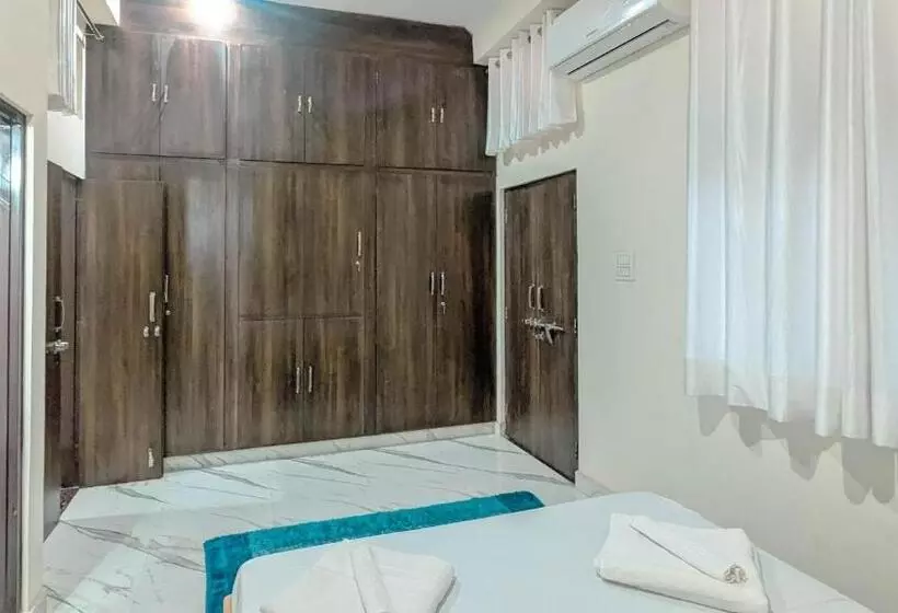 ペンション The Pink Nest   Backpackers Abode