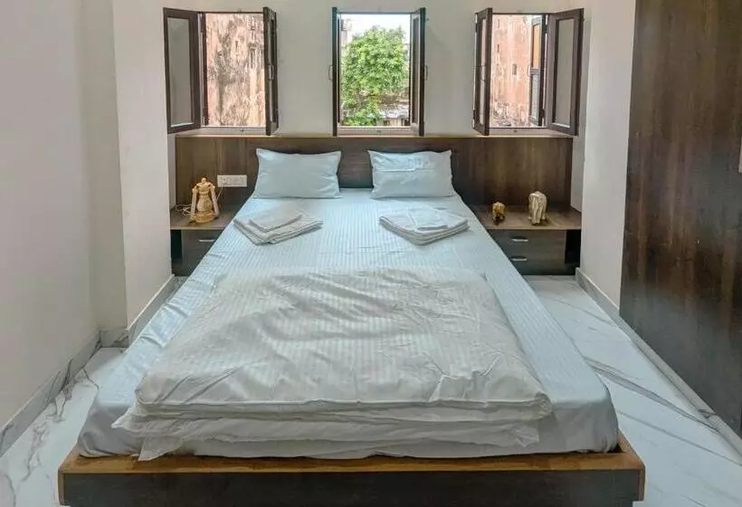 ペンション The Pink Nest   Backpackers Abode