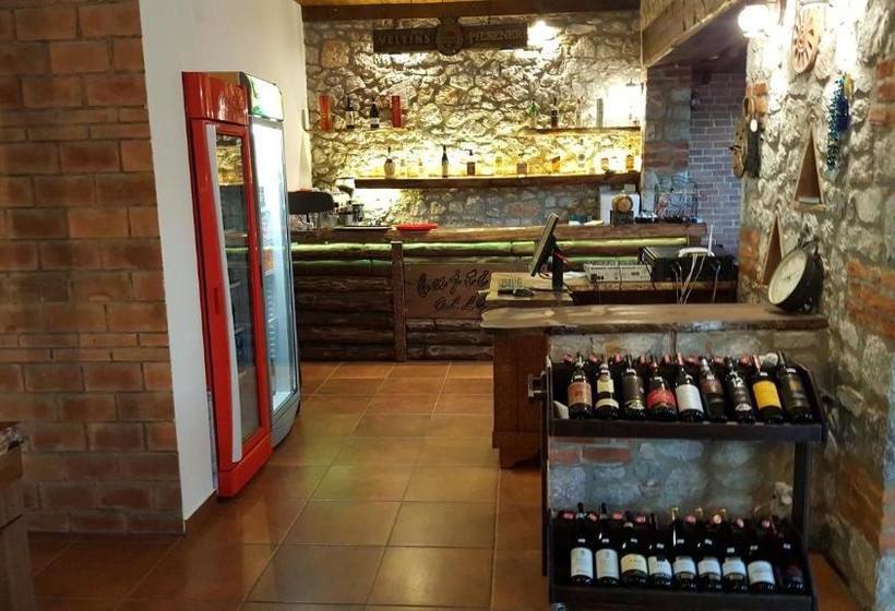 호텔 Bujtina Ollga