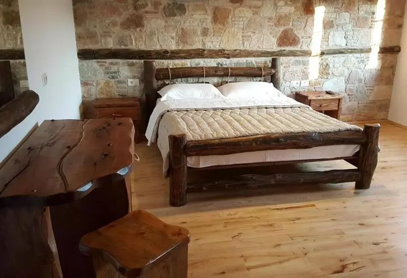 هتل Bujtina Ollga