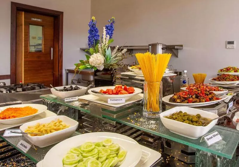 ホテル Golden Tulip Canaan Kampala