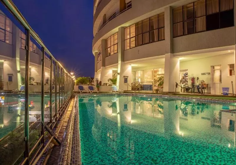 ホテル Golden Tulip Canaan Kampala