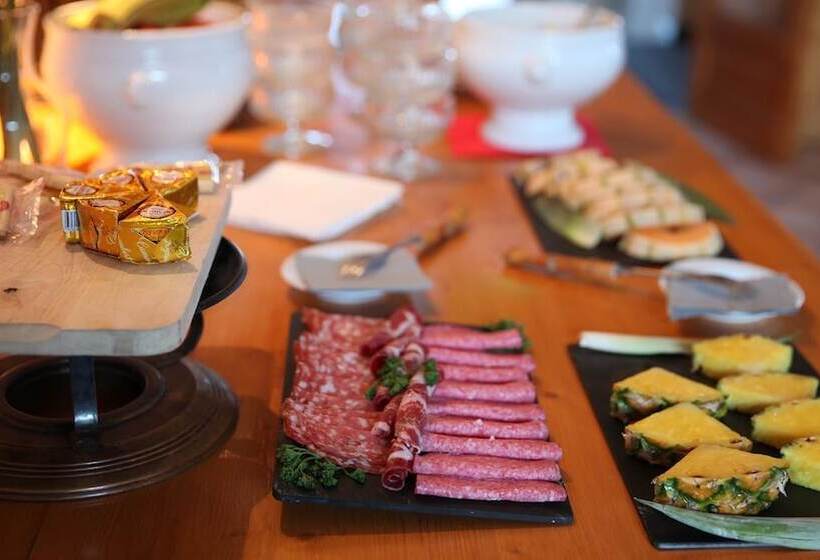 هتل Hôtel Les Dents Blanches