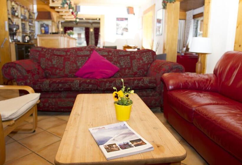 هتل Hôtel Les Dents Blanches