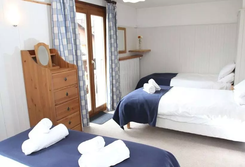 هتل Hôtel Les Dents Blanches