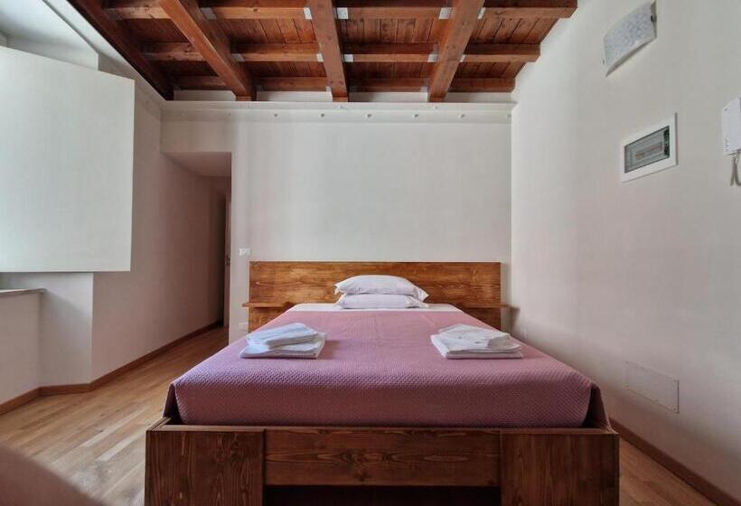 تختخواب و صبحانه Piazza Cavour