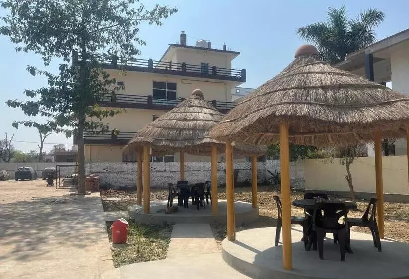 ホテル Goroomgo Shree Raj Homestay Ayodhya