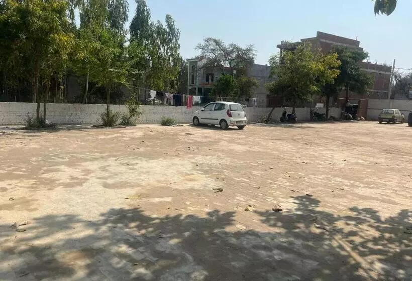 ホテル Goroomgo Shree Raj Homestay Ayodhya
