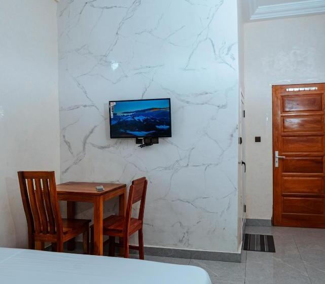 هتل Hôtel Merveille Lomé