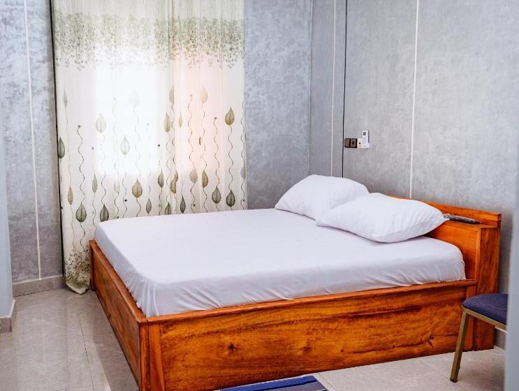 هتل Hôtel Merveille Lomé