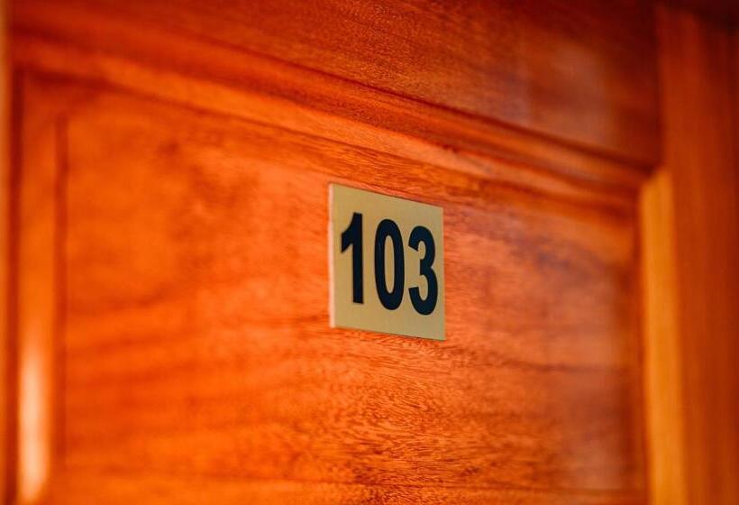 هتل Hôtel Merveille Lomé