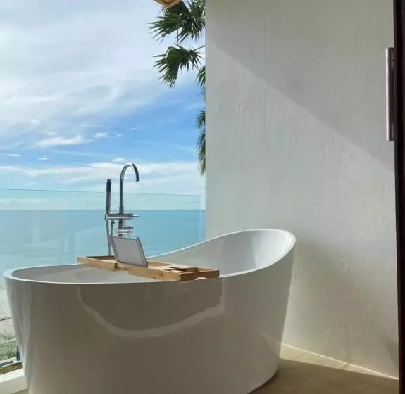 ホテル เดอะซีน คาบาน่า บีช รีสอร์ท ขนอม The Scene Cabana Beach Resort Khanom