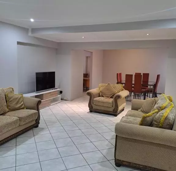ペンション Randhart Guesthouse