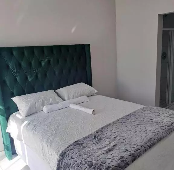 ペンション Randhart Guesthouse