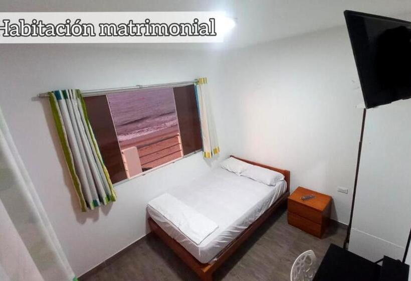 ペンション Hospedaje El Lobo De Canoas De Tumbes