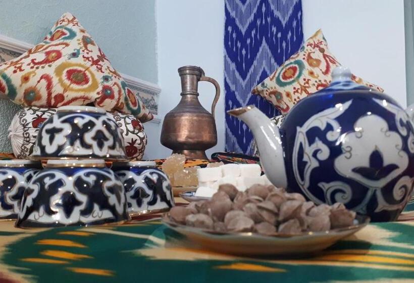 פנסיון Khodja Guesthouse