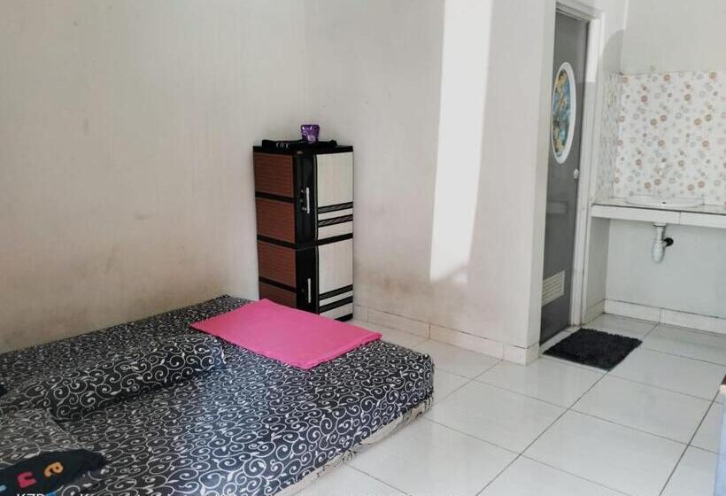 Pensão Kost Griya Apung