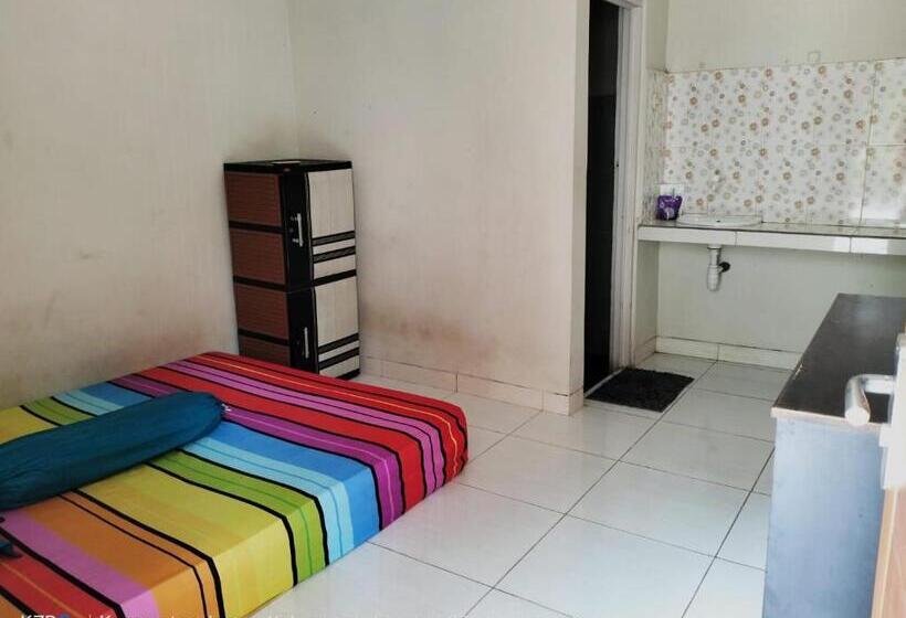 Pensão Kost Griya Apung