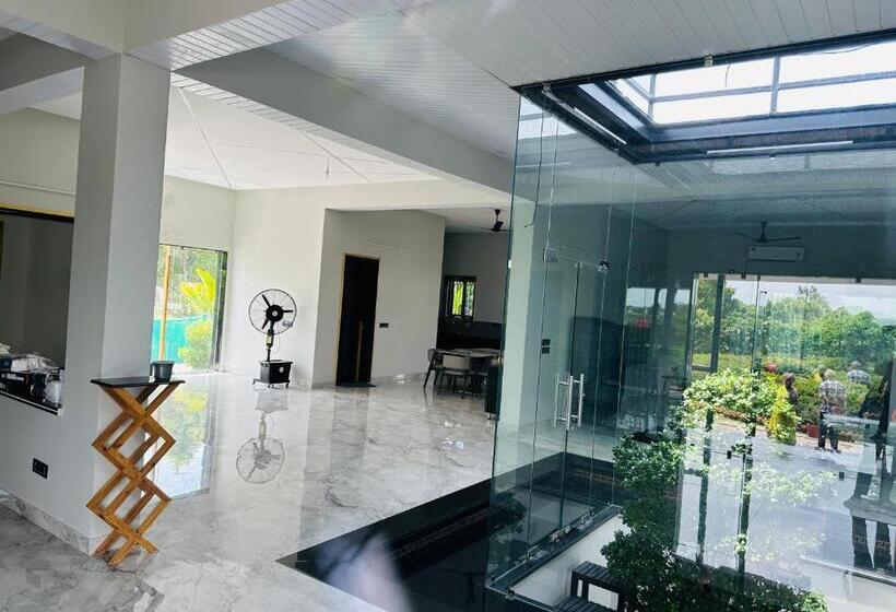 فندق Deer Creek Farm House