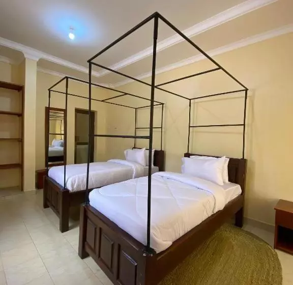 هتل Helens Luxury Resort