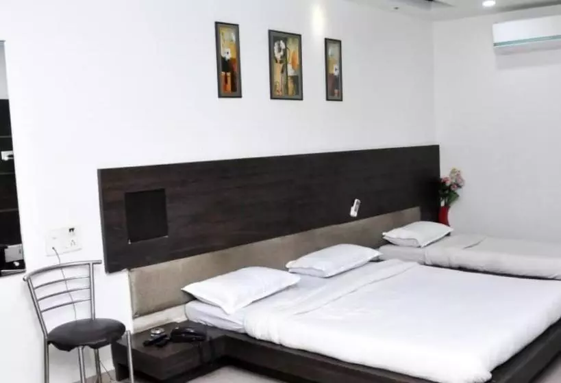 Hotelli Radhe Palace Morbi