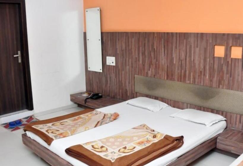 Hotel Radhe Palace Morbi