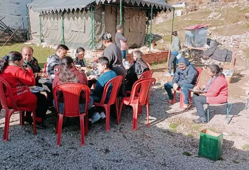 Hotelli Rudra Camp Chopta