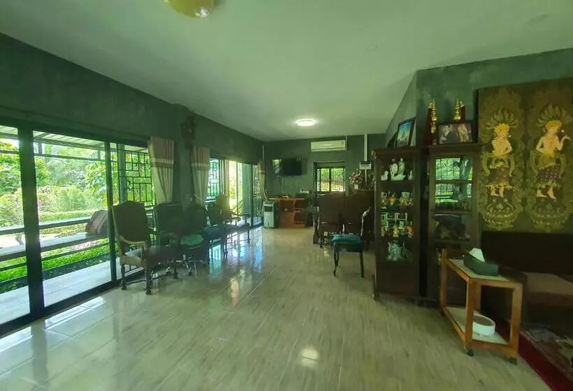 Majatalo ธารธารา ออนเซน เชียงราย