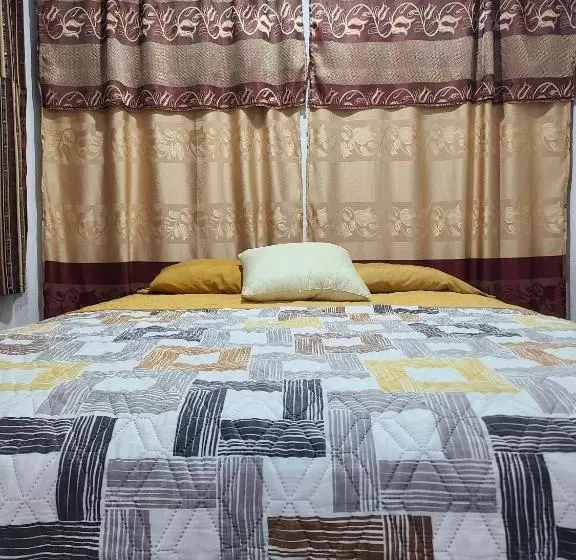 پانسیون Casa Raxic