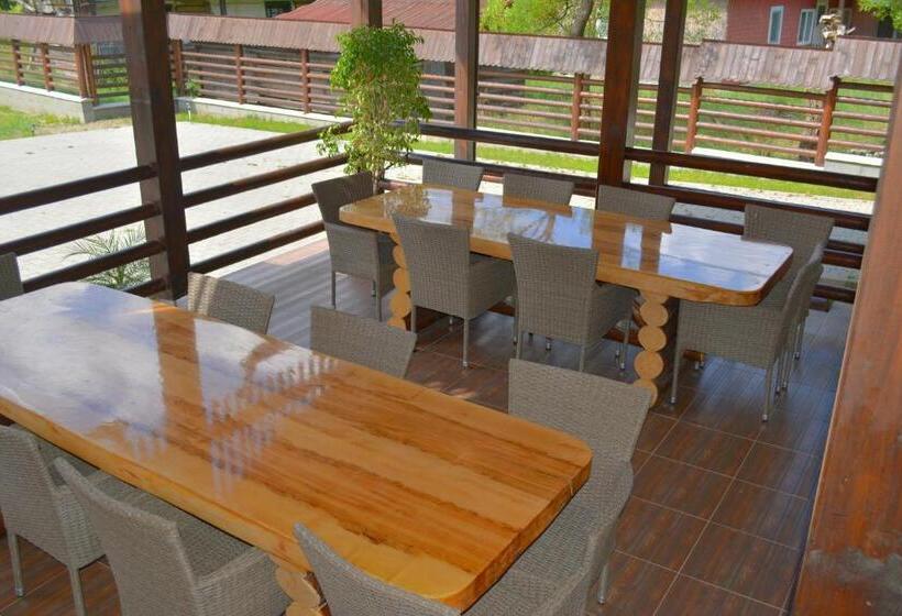 پانسیون Popas Bistricior Adults Only