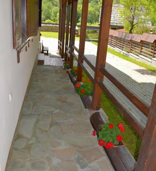 پانسیون Popas Bistricior Adults Only