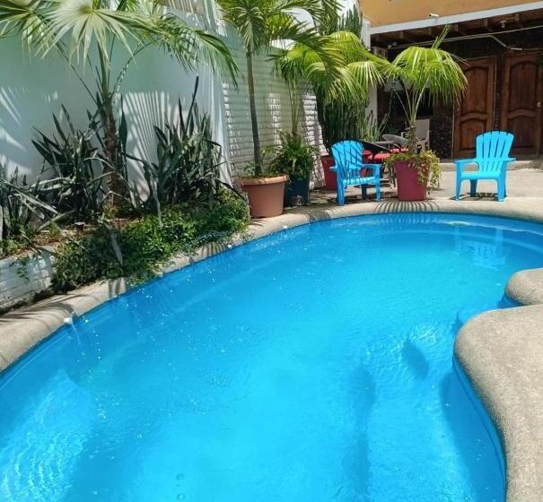 Hostel Piedra Del Mar